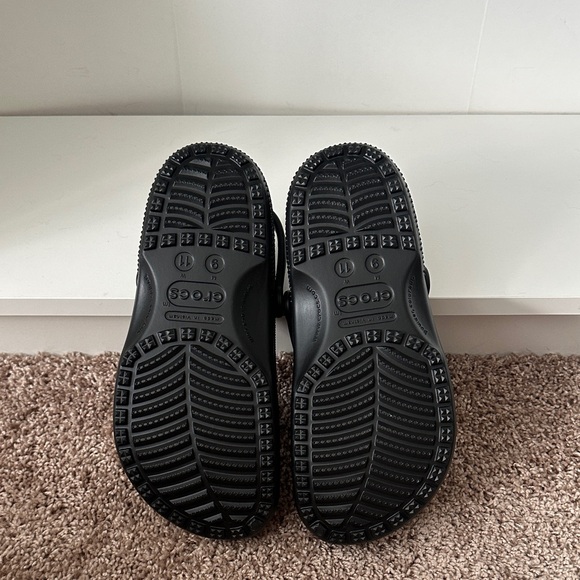 Classic CROCS - Picture 4 of 4